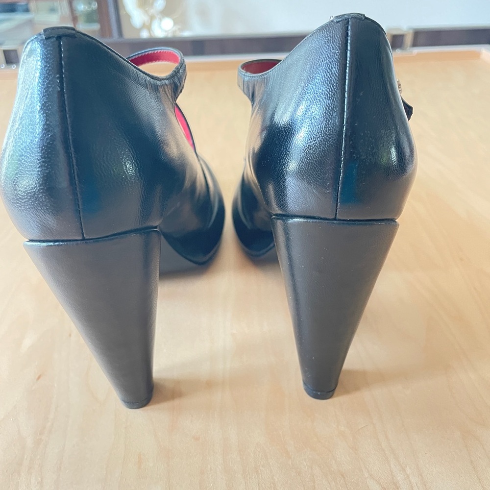 Black Women's Mary Jane Heels - Picture 2 of 11